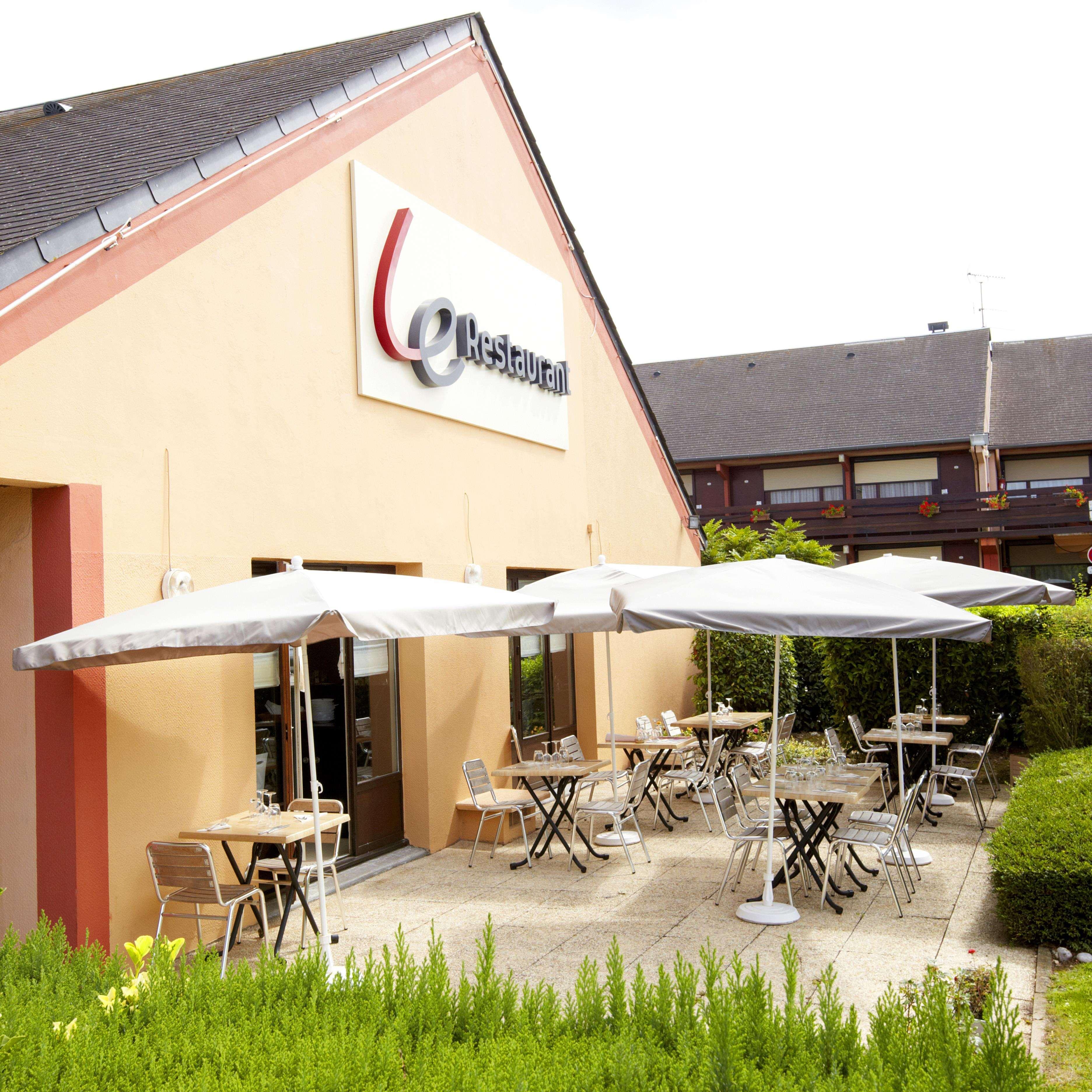 Hotel Campanile Rouen Nord - Barentin Exterior foto